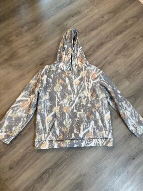 SHEIN Gray Hooded Pullover with Beige and White Abstract Print